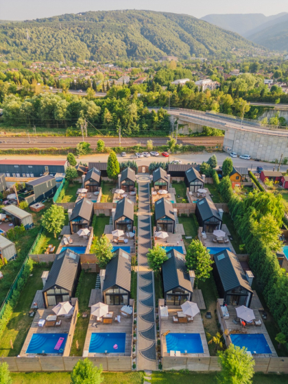 Sapanca Geniş Verandalı Aile Bungalovu