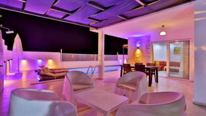 Villa Skyfall (2351)