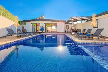 Villa Velura (1967)