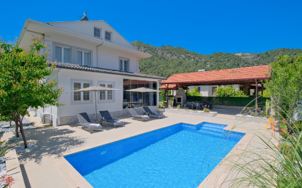Villa Nevin (1975)